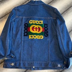 Gucci Graphic Design GG T Shirt Logo Kids Jean Jacket